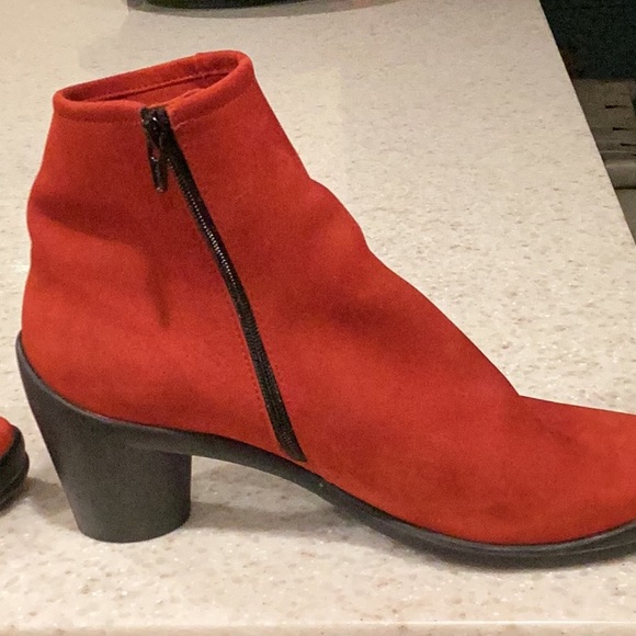 Arche red booties. - Picture 3 of 11